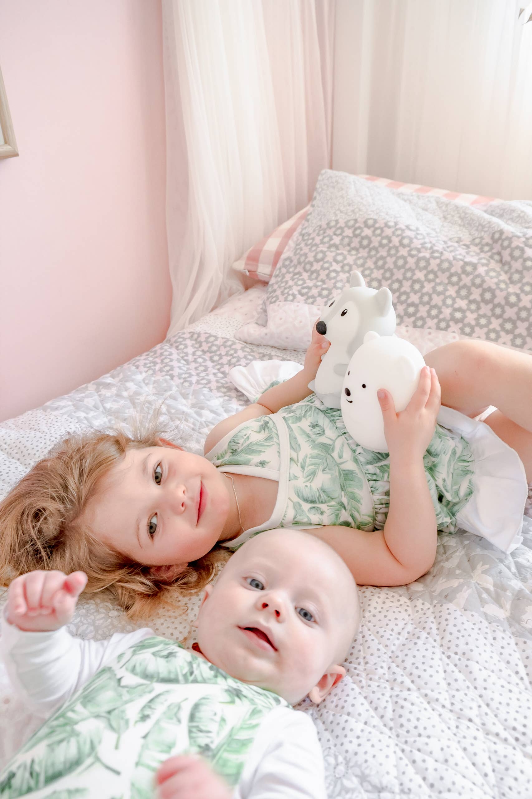 Luminous Distribution - Wholesale Night Light - Kids & Baby - Duski Rechargeable Bluetooth Night Light - Fox7