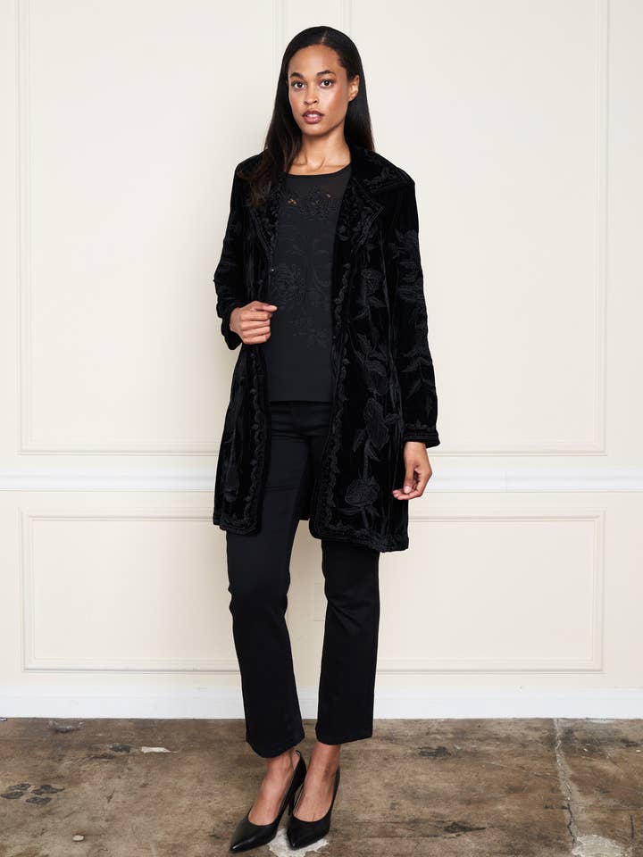 Paparazzi - Wholesale Jacket - Women's - XY-8176 Stretch Velvet Button Tonal Embroidered Jacket0