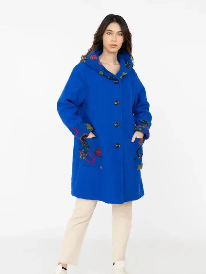 la maison des fibres naturelles – wholesale Rock - Dam – Broderad kappa 99025 80% ull 20% polyester20