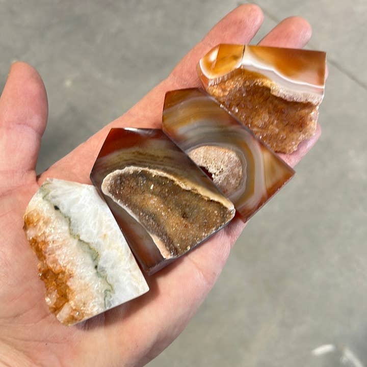 Keystone Crystals - Venta al por mayor Piedras/cristales espirituales - Obelisco de Cornalina Druzy - Punto de Energía de Cristal2