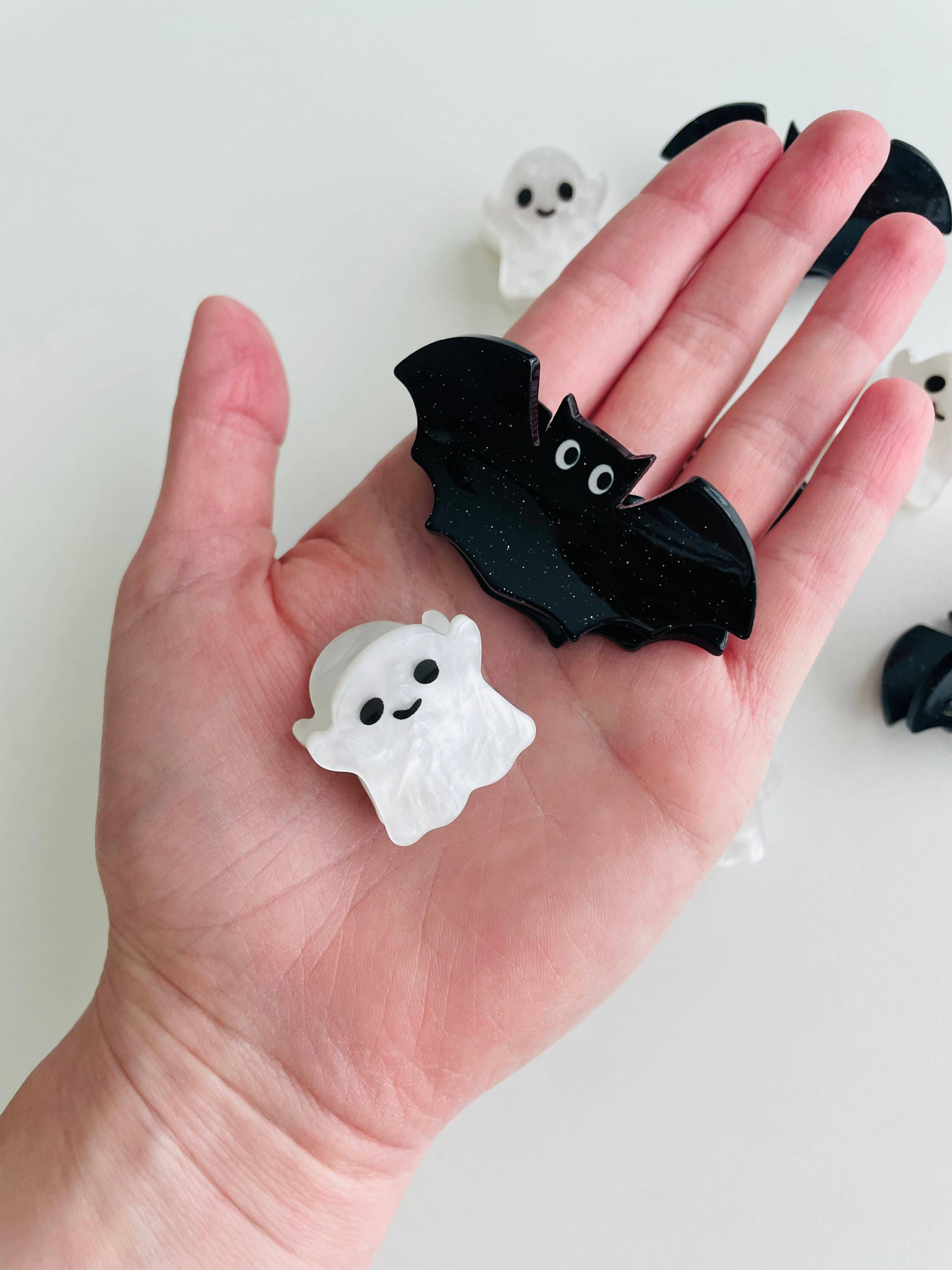 The Wildflower Company - Wholesale Hair Clip - Women's - Pack of 8 Mini Ghost and Bat Claw Clips2