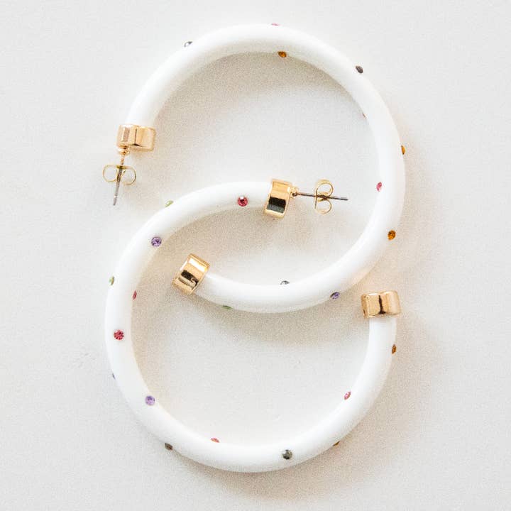 Pendientes de Aro Grandes y Ligeros - Blancos con Piedras de Imitación para venta al por mayor de Hoo Hoops