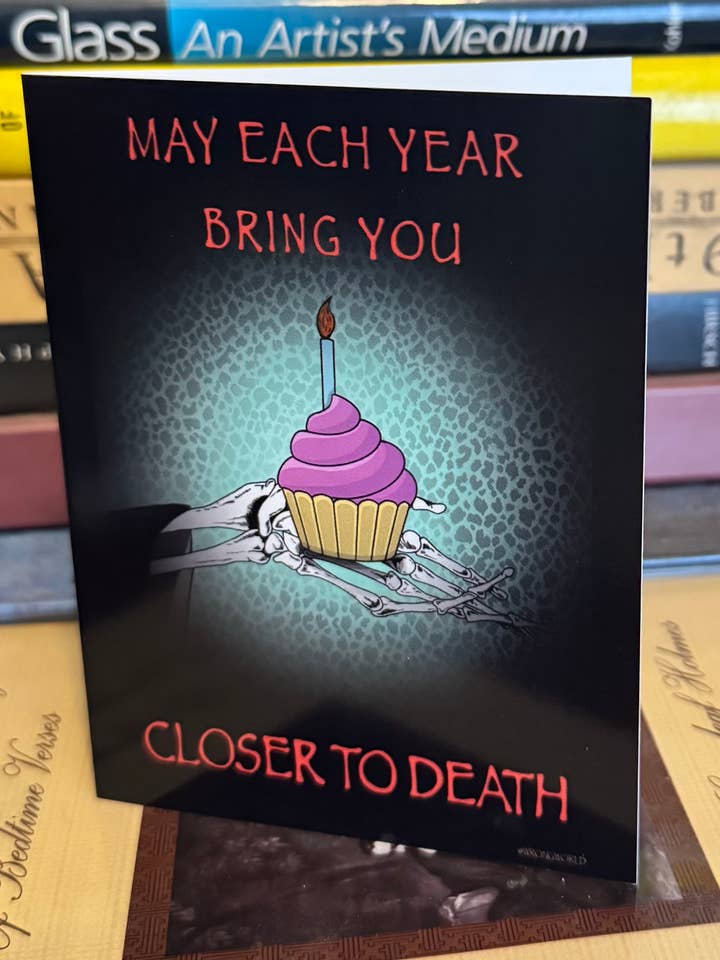 Tarjeta de Cumpleaños de Cupcake Mortal para venta al por mayor de Wrong World Ceramics