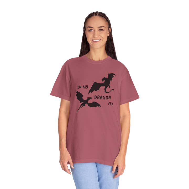In meinem Dragon Era Comfort Colors T-Shirt für den Großhandel von Serendipity Design Co.