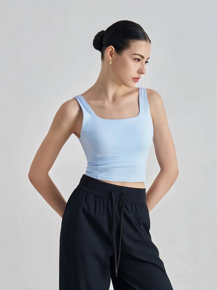 NUOVI Colori! Canotta Grace con Coppe Modellate e Scollo a U per la vendita all'ingrosso da parte di 91thelabel