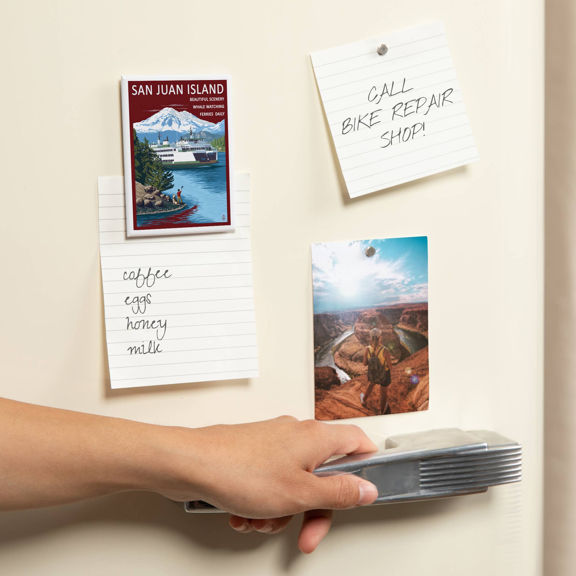 Lantern Press - Venta al por mayor Imanes - MAGNET Isla San Juan, niño saludando en el ferry1