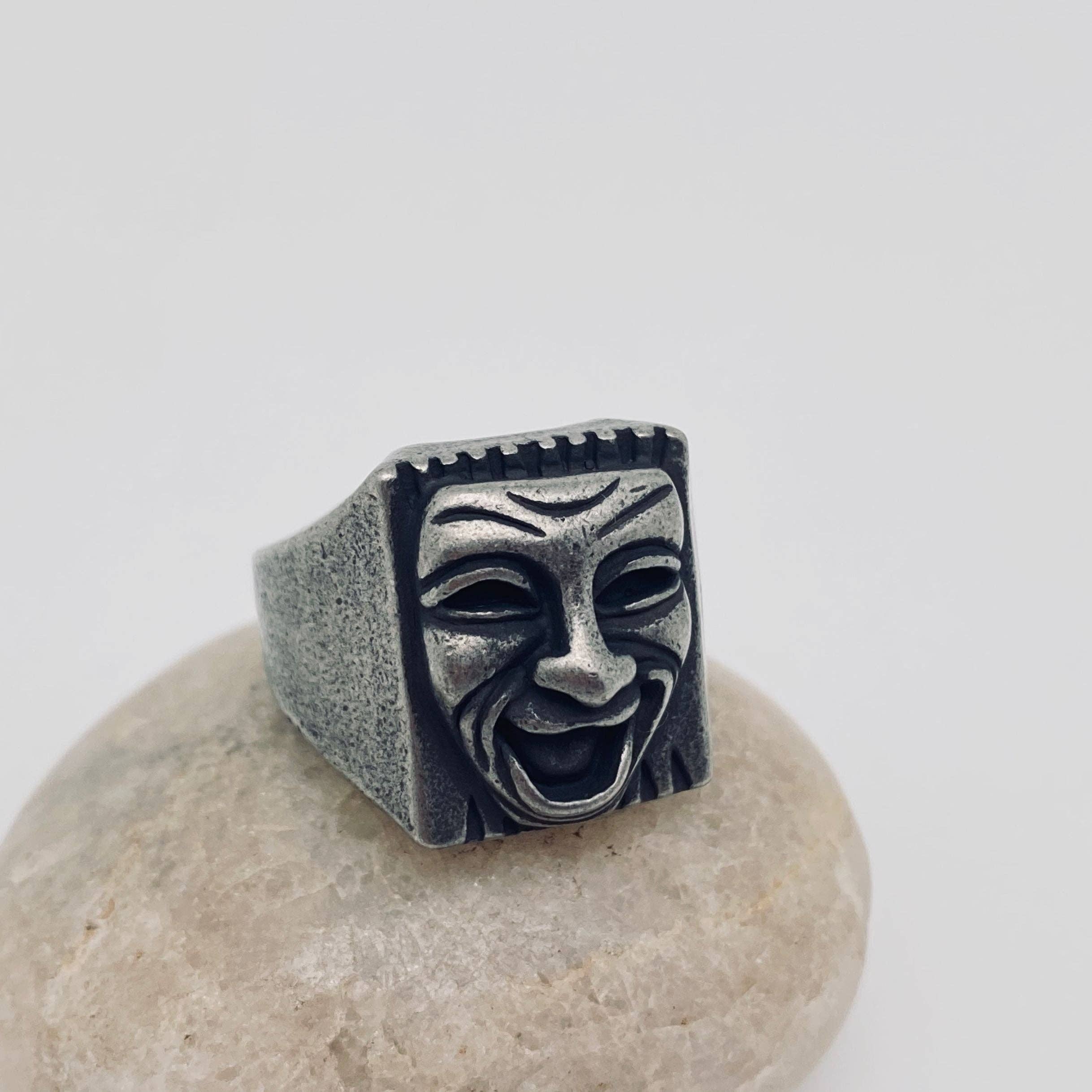 Mio Queena - Wholesale Signet Ring - MJ/MR - Stainless Steel Smiling Face and Crying Face Ring0