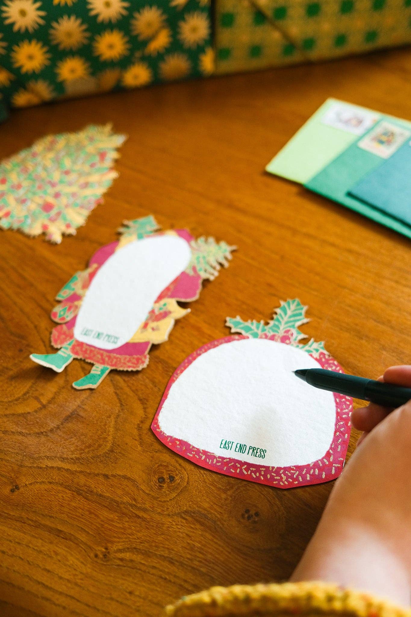 East End Press – wholesale Christmas card – UK/EU: Christmas Card Pack30