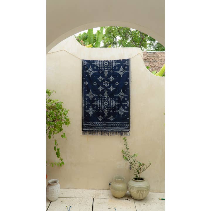 Kayu&Co. - Wholesale Throw Blanket - Indigo Eclipse Handloom Blanket