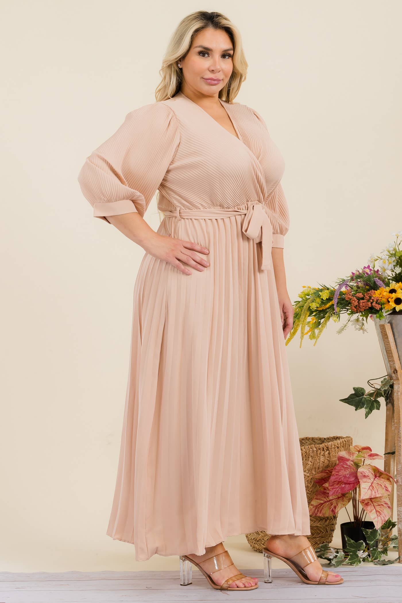 Fashion Space - Vendita all'ingrosso Vestito - Donna - Abito lungo plissettato tinta unita per donna taglie comode3