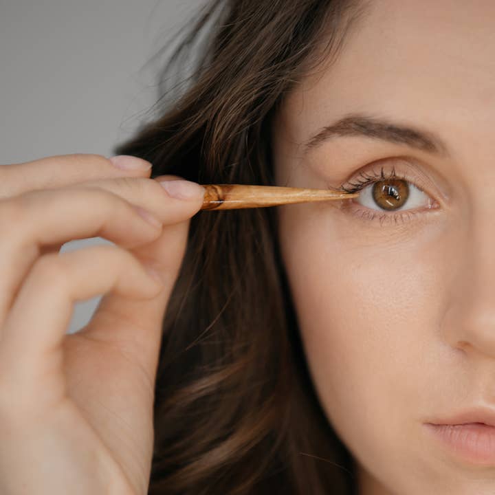 Katari Beauty - Wholesale Eyelash/Brow Serum - Henna Oil for Healthy Brows, Lashes & Hair | 100% pure4