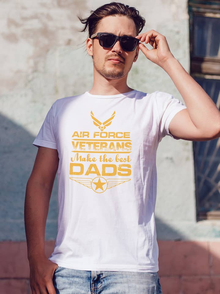 Emogifts – Engroshandel T-shirt med print - Herre – Fars dag Air Force Veterans Dad T-shirt1