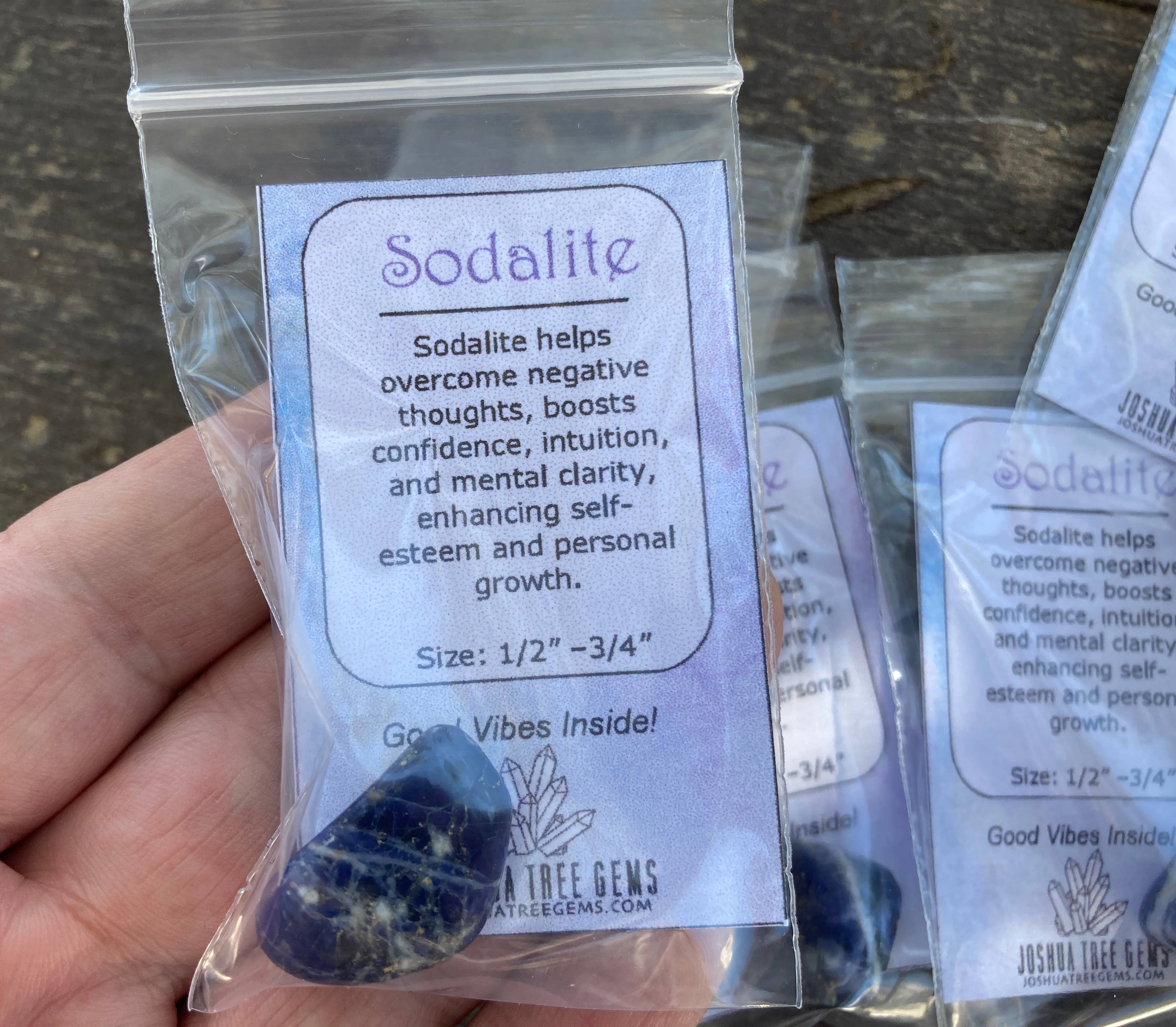 Joshua Tree Gems – wholesale Andlig sten/kristall – Sodalit tumlade sten W/metafysiska egenskapskort2