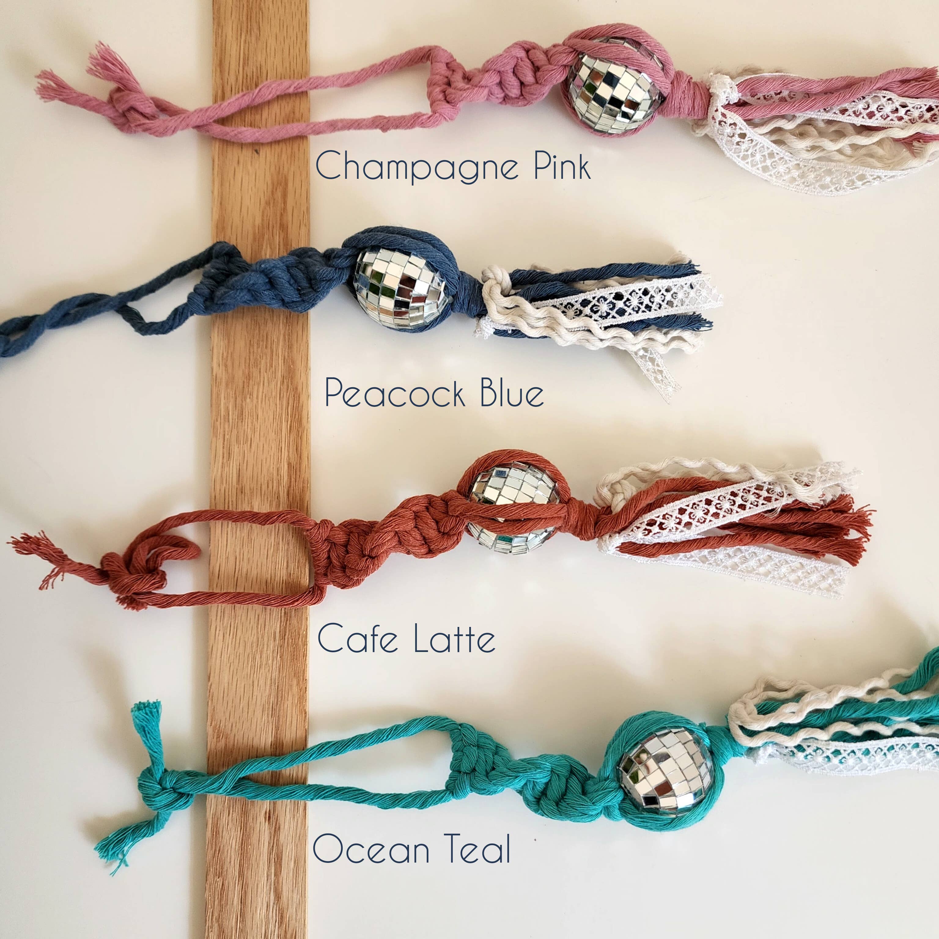 Handmade By Uruba – Amuleto decorativo para carro – Unissexo por atacado – Discoteca Ball Carro Artesanal Charm, Acessório para Carro Espelho Retrovisor3