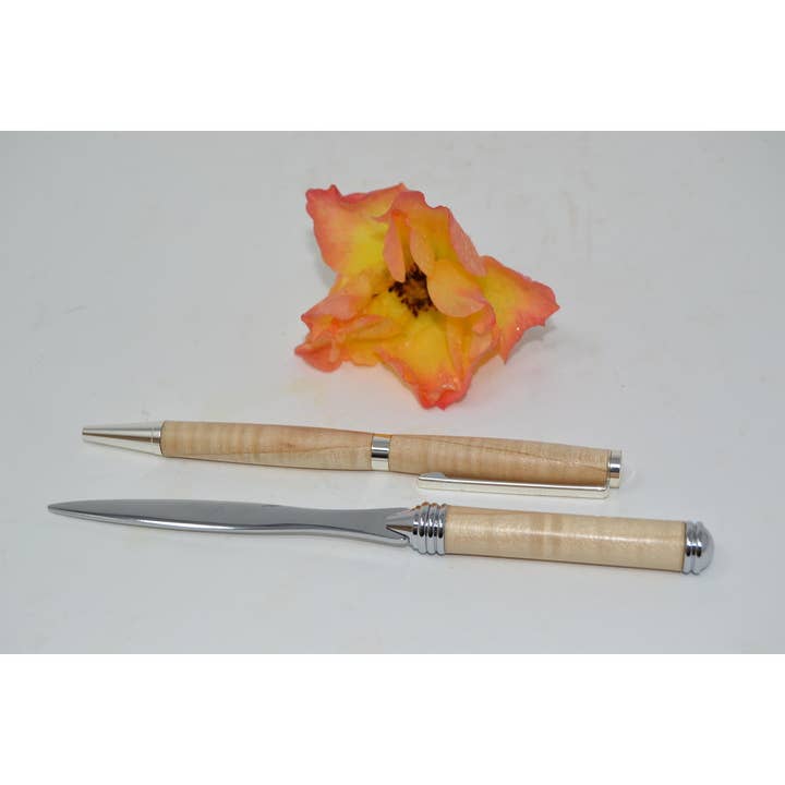 Unique handmade maple wooden ballpoint pen gift set for wholesale by Huizbirn