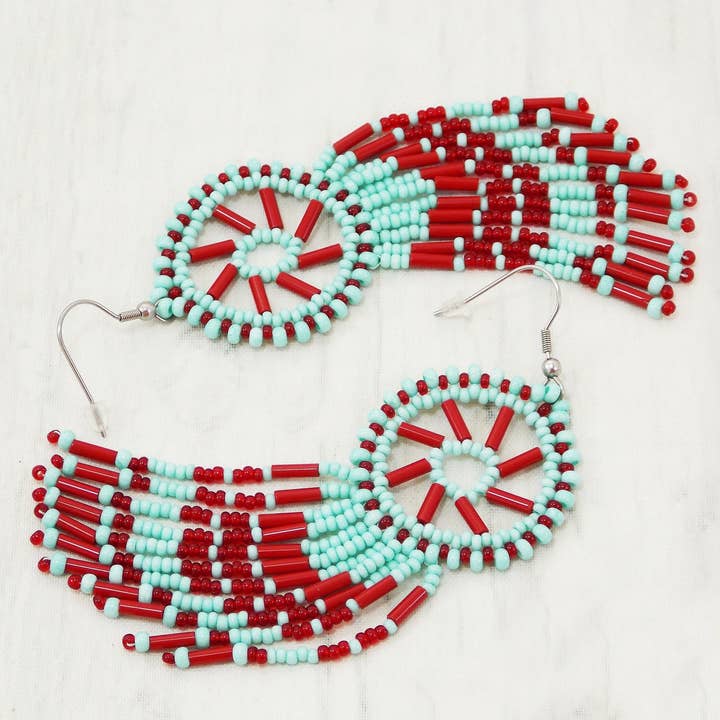 Orecchini acchiappasogni turchese rosso Orecchini con piume con perline native Orecchini peruviani Orecchini con perline americane Indiano tribale Africa Boho Pixie per la vendita all'ingrosso da parte di Ninolia