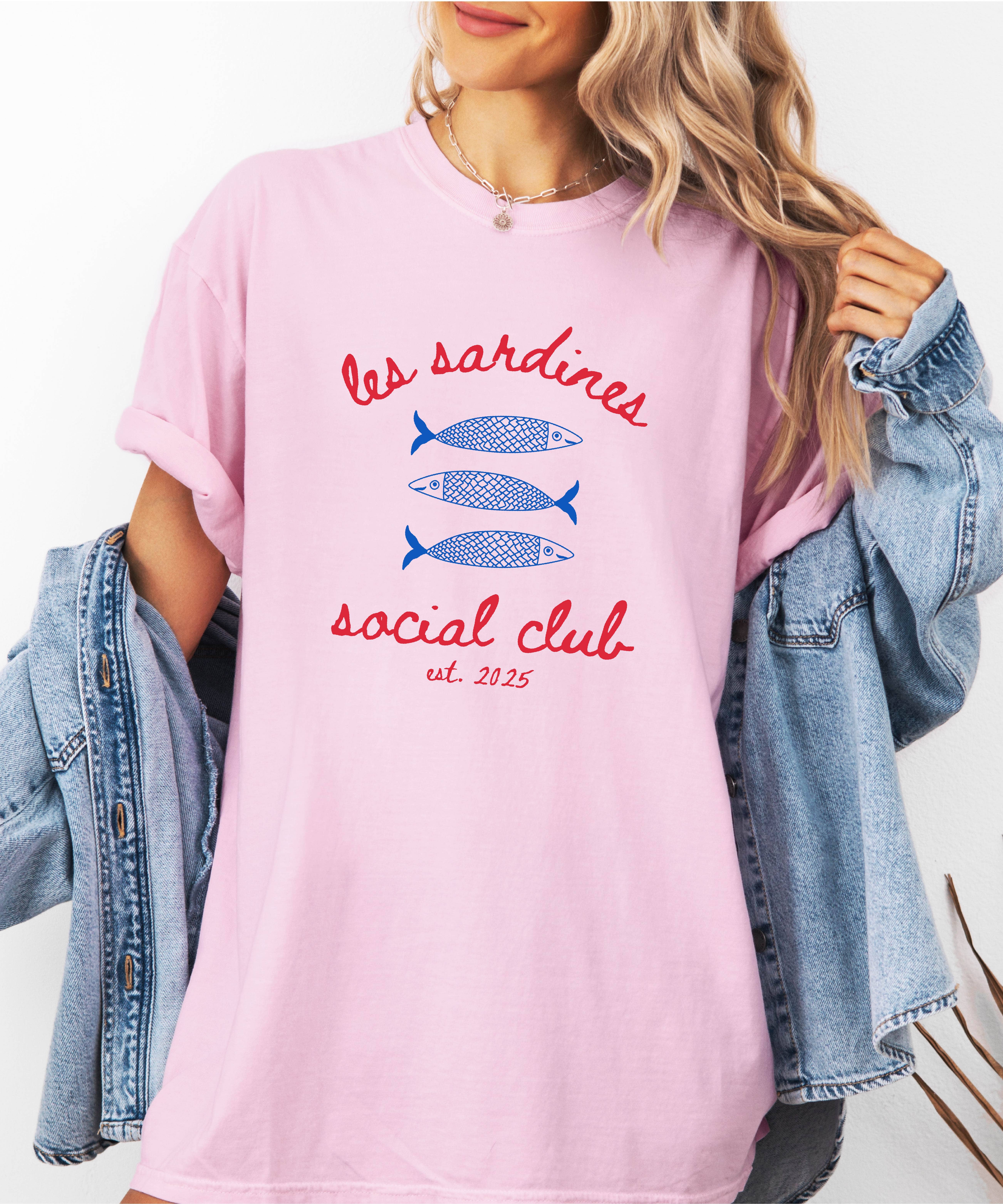 P E T I T R U E - Vendita all'ingrosso Tunica - Donna - T-shirt vintage Comfort Colors con stampa Sardine, stile estivo1