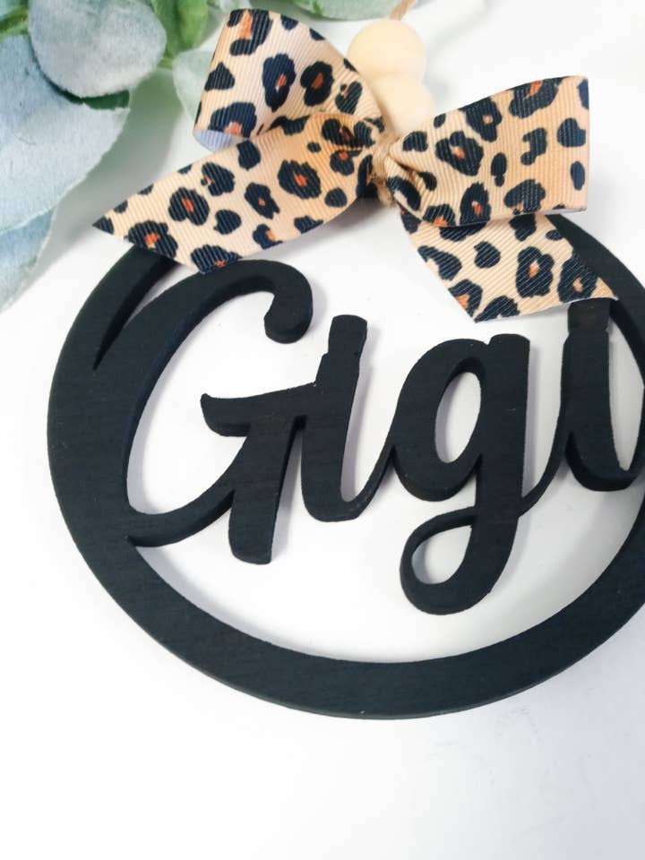 Charm voiture Gigi pour la vente par The Rustic Charm