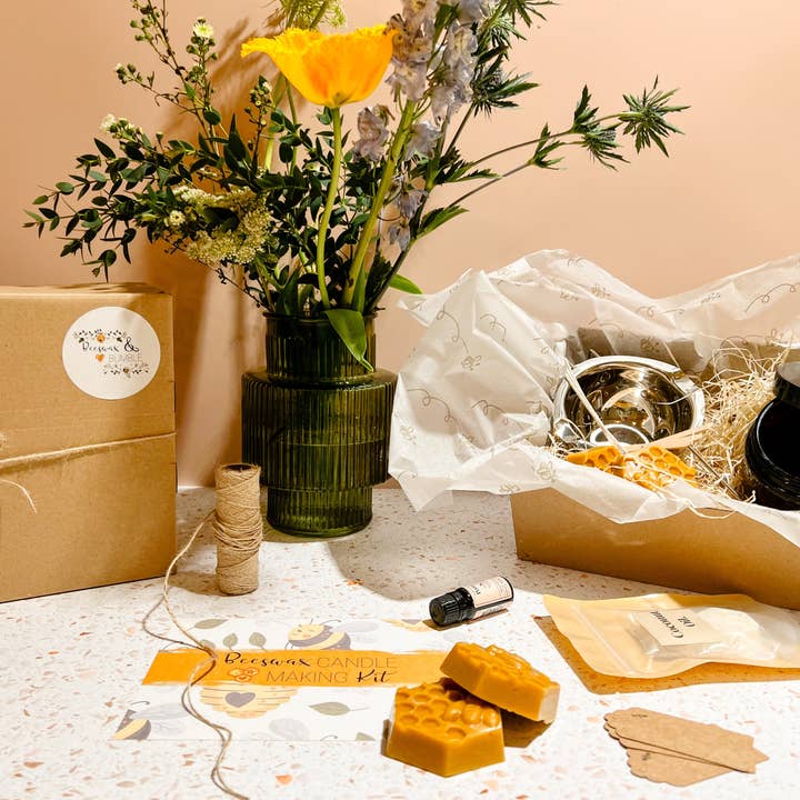 The Craft Connoisseurs - Vendita all'ingrosso Kit per lavoretti fai da te - Candelabro in cera d'api, kit con 3 stoppini