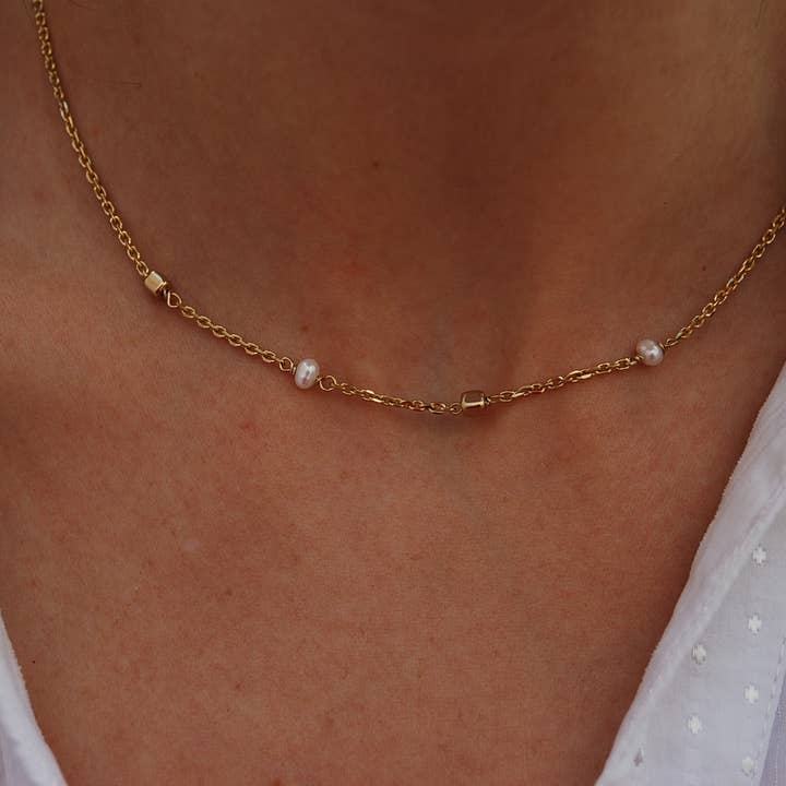 Pearls necklace, silver 925 necklace, box design necklace. for wholesale by Yneda Jewels