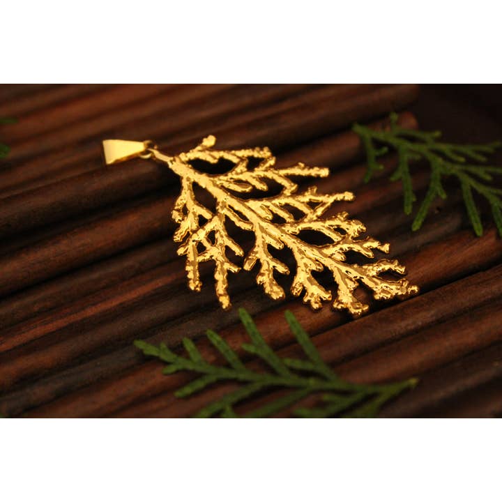 Ivy Leaf Pendant for wholesale by Anima Brasilis