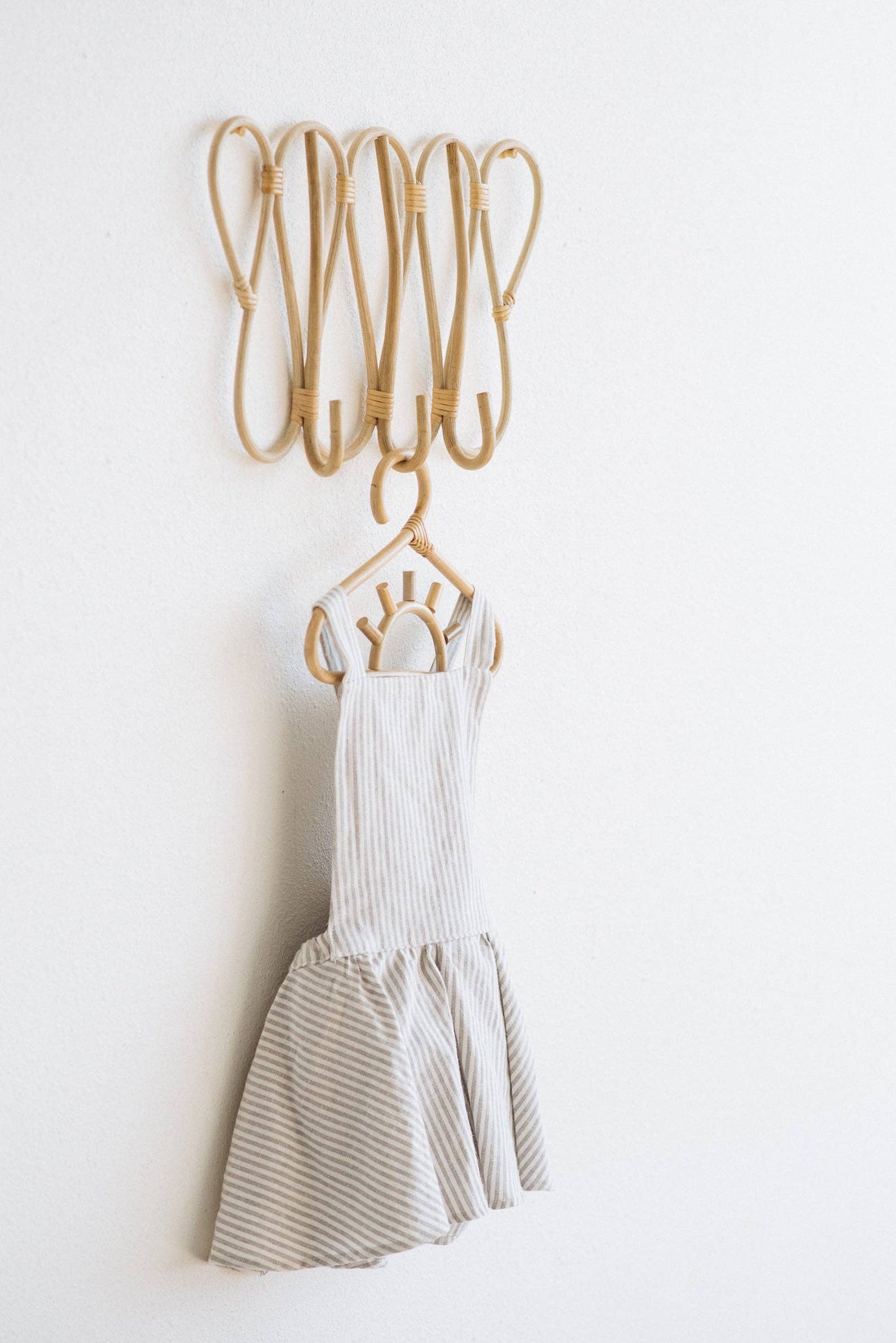 Bali Harvest - Vendita all'ingrosso Appendiabiti - Appendini Sun Rattan (neonati e bambini) - Asilo nido ecologico2