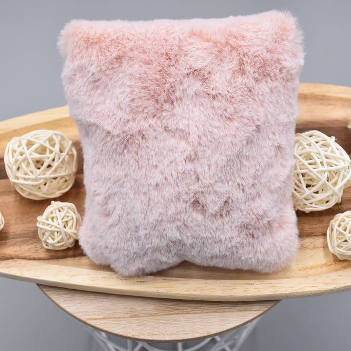 Plush Fur Pink for wholesale by pinkabell e.U.