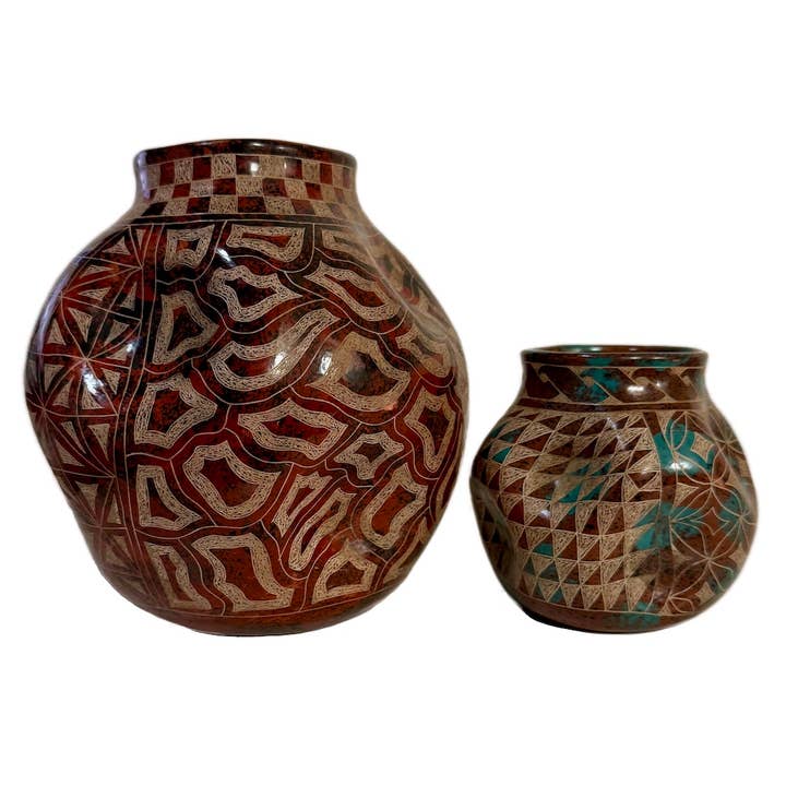 Crinkled Pots for wholesale by Mundo Handmade