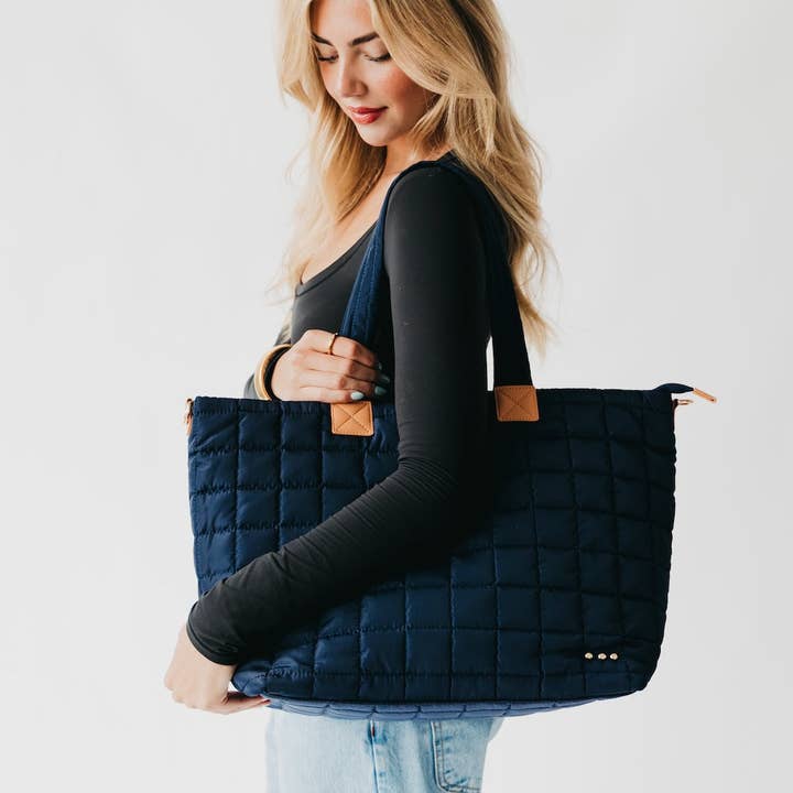 Pretty Simple - Wholesale Tote Bag - Women's - Day Dreamer Quilted Tote Bag Wholesale4