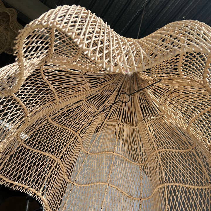 Office Objets - Wholesale Chandelier/Hanging Light - Pendant light, flower-shaped rattan fixture, tulip, corolla H:80cm D80cm53