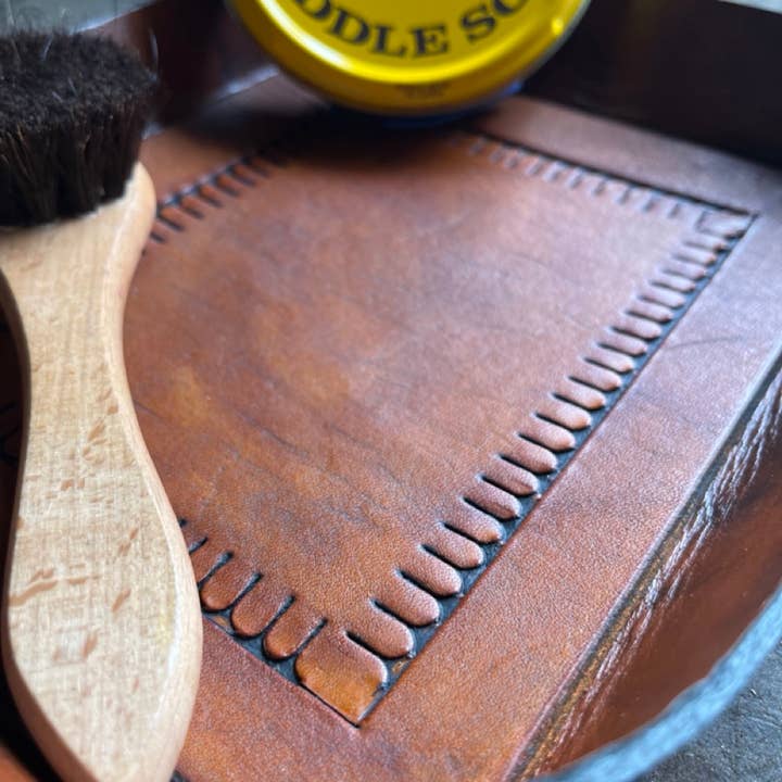 Sage Grouse Leather – wholesale Prydnadsbricka – Gränsen stämplat läder bricka 9x7 Western Catchall Betjänad8
