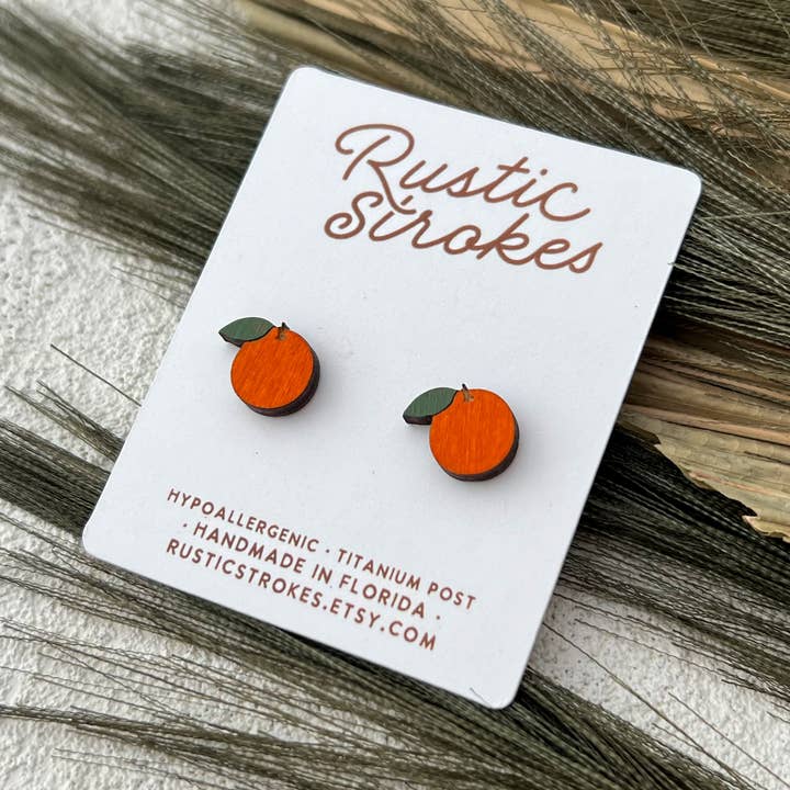 Orecchini a bottone ipoallergenici in legno arancione della Florida per la vendita all'ingrosso da parte di RusticStrokes