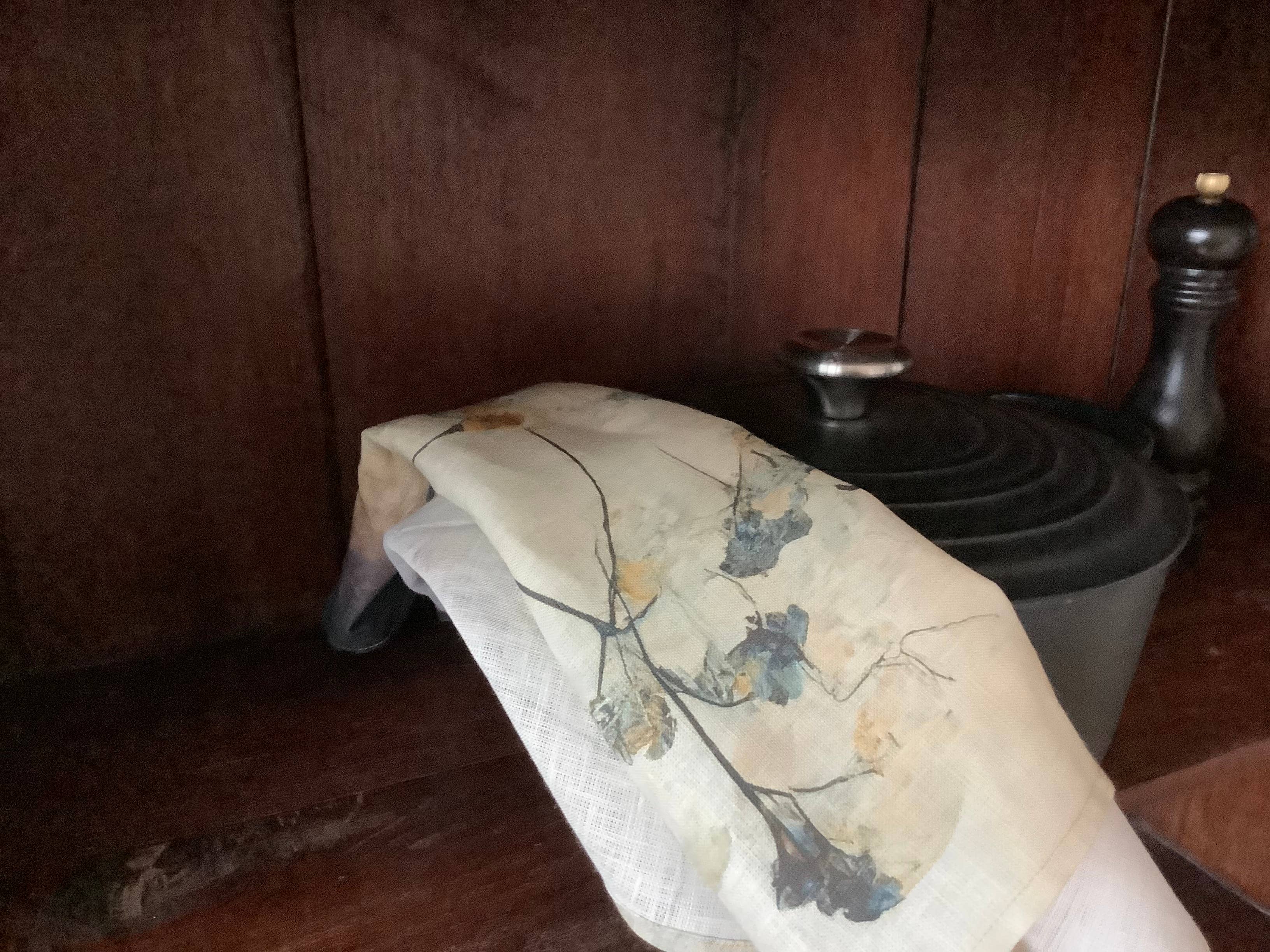 Suisse Maison de Lin - Wholesale Tea Towel - Japanese Calligraphy Blossom Kitchen/Tea Towel 2