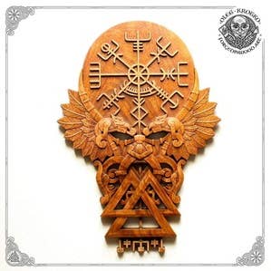 MASQUE D'ODIN. Superbe œuvre d'art nordique. pour la vente par Forged In Wood