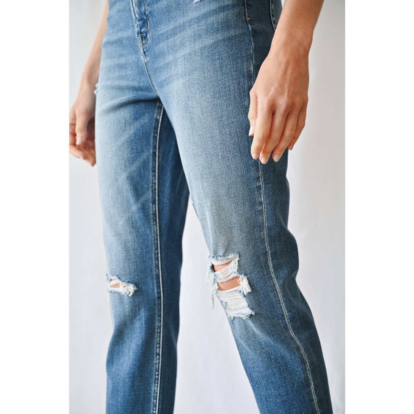 LISSNER STRETCH SUPER HIGH RISE MOM JEAN for wholesale on Faire6