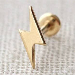 Boucle d'oreille unique à dos plat en forme d'éclair en or 14 carats pour la vente par Kris Nations