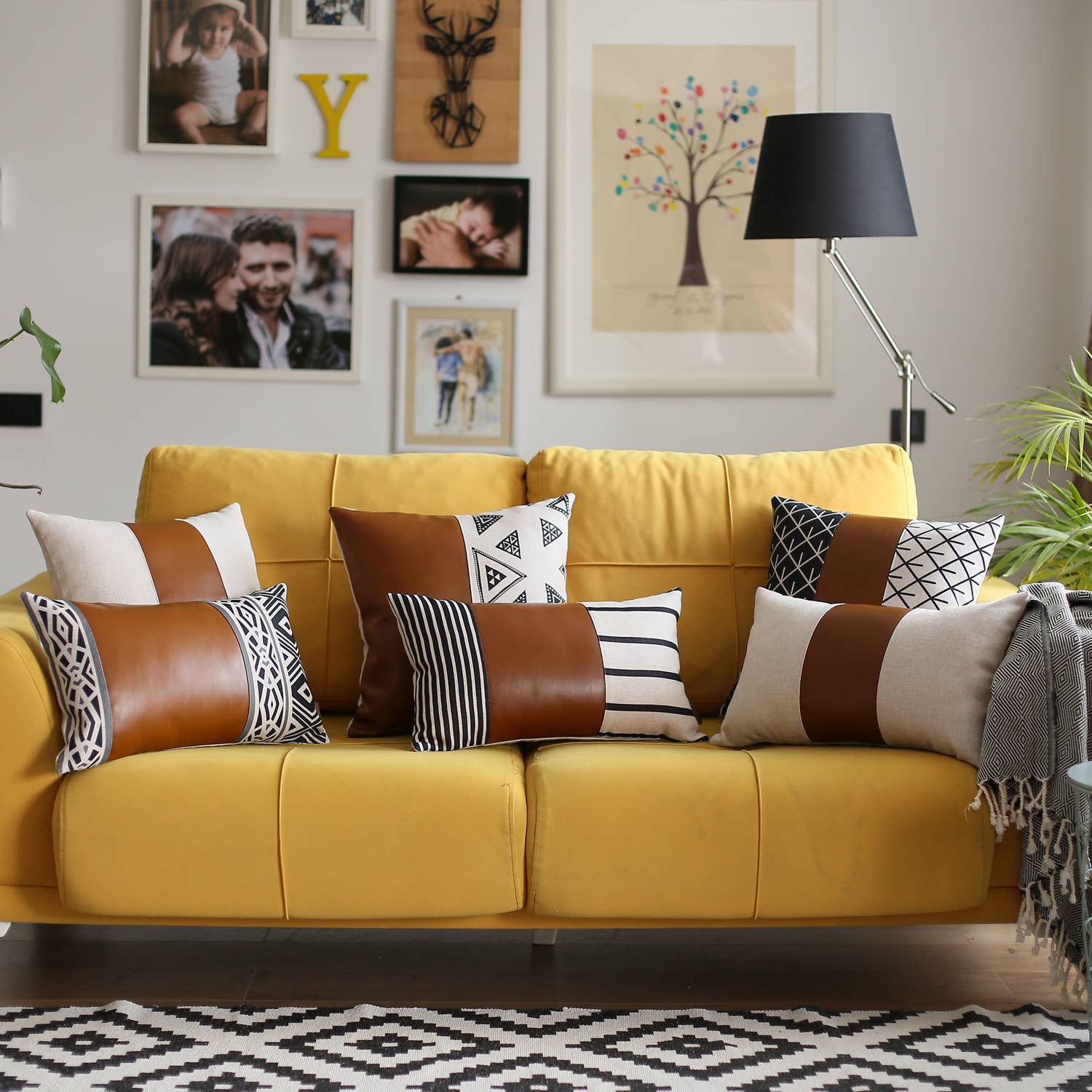 MIKE & Co.   NEW YORK - Vente Coussin décoratif - Lot de 2 coussins décoratifs en similicuir végétalien brun mélangé8