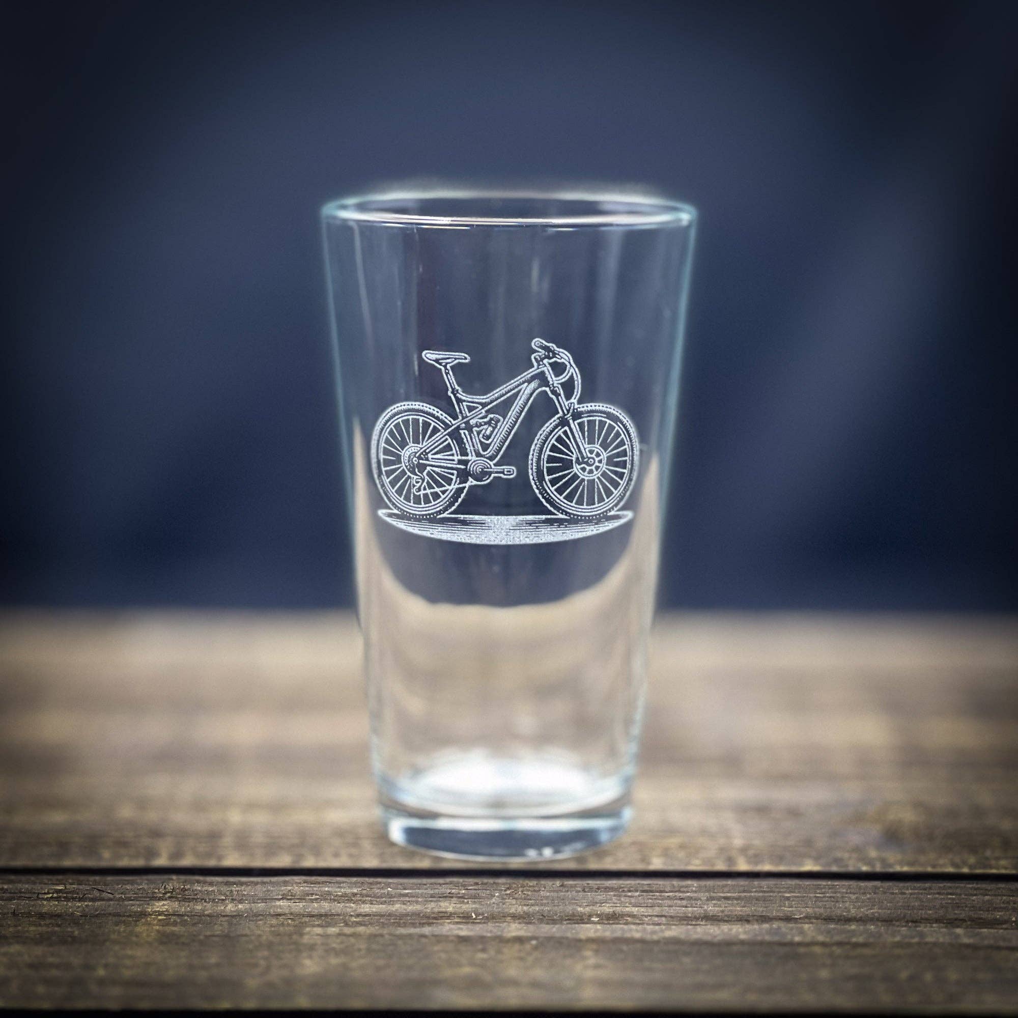 Adirondack Etching LLC - Wholesale Beer Glass/Mug - Mountain Bikes -  Pint glass7