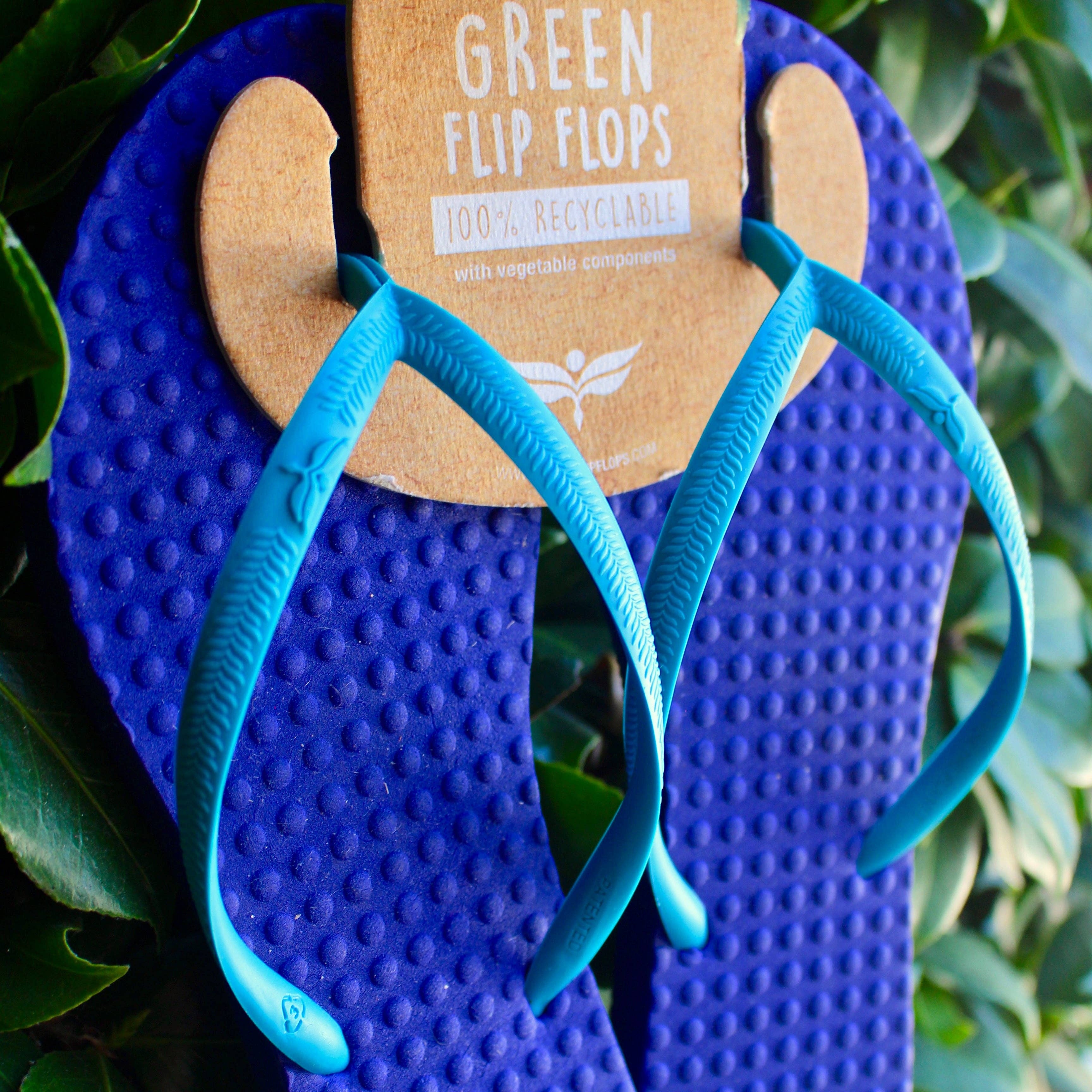 Green Flip Flops – Großhandel Flip-Flops – Damen – Damen nachhaltige Flip Flops mit lila Sohle und türkisfarbenen Riemen1