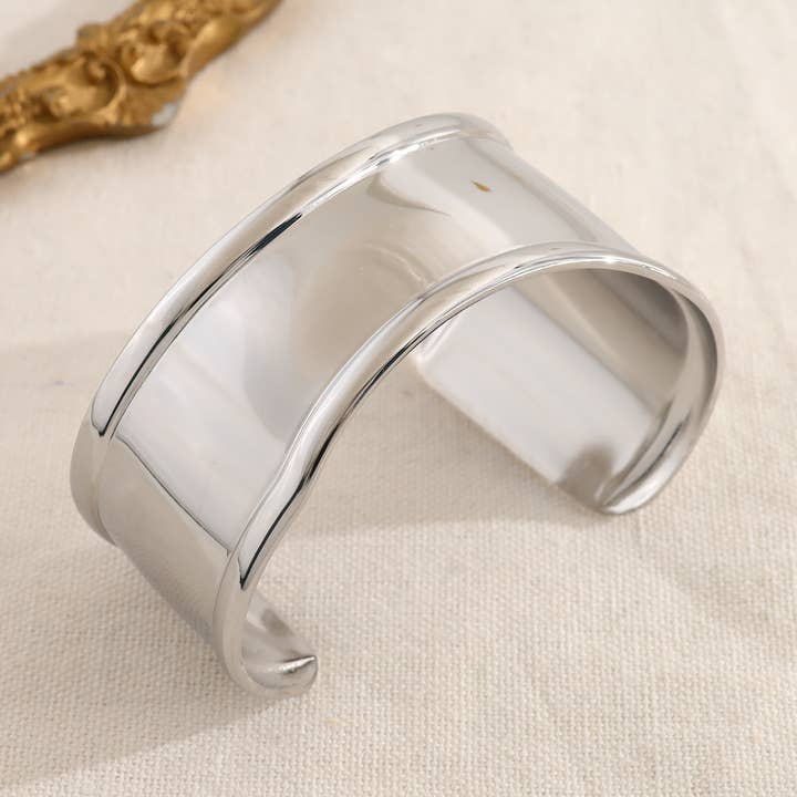 Spegelglanseffekt silverfärgat manchettarmband med kupade ändar för wholesale av joya