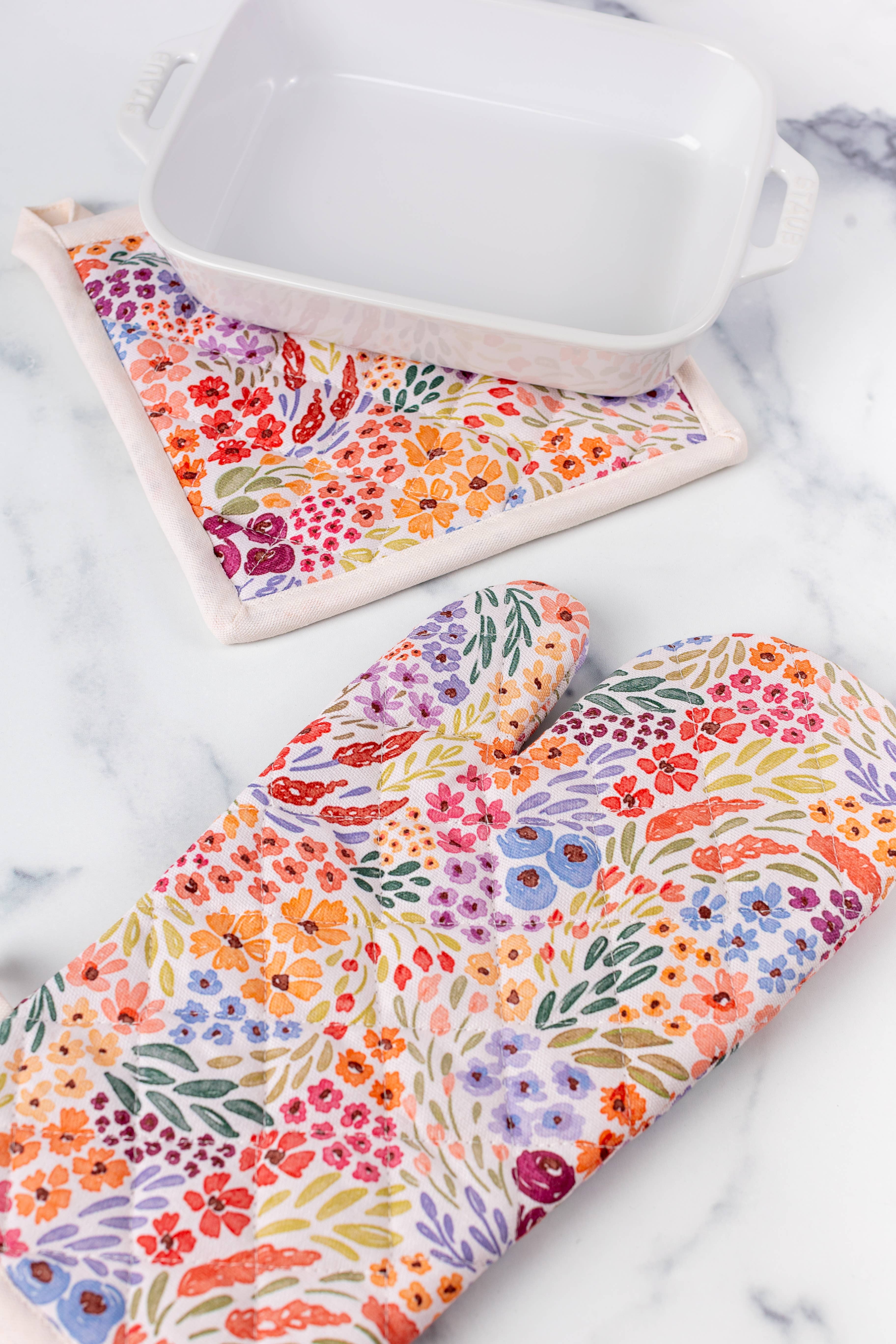 Elyse Breanne Design – Engroshandel Grydelap – Landskabsblomster Ovnhandske + Grydelap1