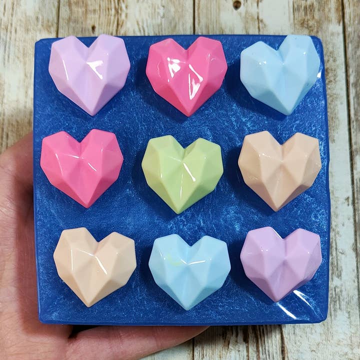 3D Faceted Hearts Mold in silicone for resin and plaster for wholesale by Serena Creazione di Serena Stampone