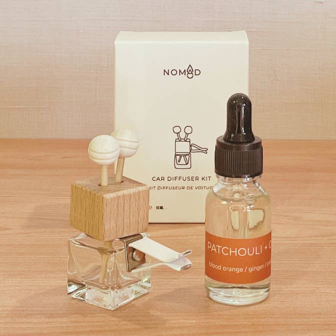 Kit Diffusore per Auto Clip-On - Patchouli + Arancia per la vendita all'ingrosso da parte di Nomad Wax Co.