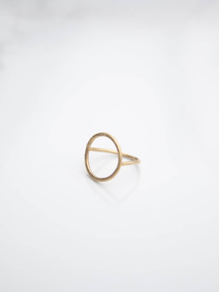 Anello HALO per la vendita all'ingrosso da parte di Kala Handmade With Love