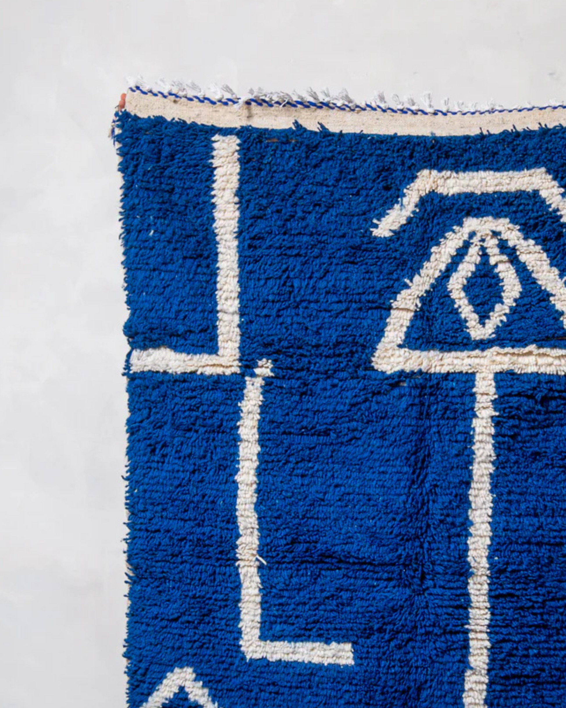 BohoVibeCraft – wholesale Area rug – Cobalt Blue Abstract Moroccan Shag Rug  Wholesale Area Rug8