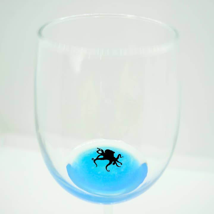 Mermaid of Hilton Head - Wholesale Wine Glass - Beach Resin Wine Glasses with Ocean animal swimming10