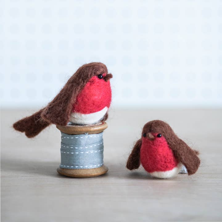 Bergin & Bath – wholesale DIY craft kit – Needle Felting Kit - Robins. Christmas craft kit for adults.1