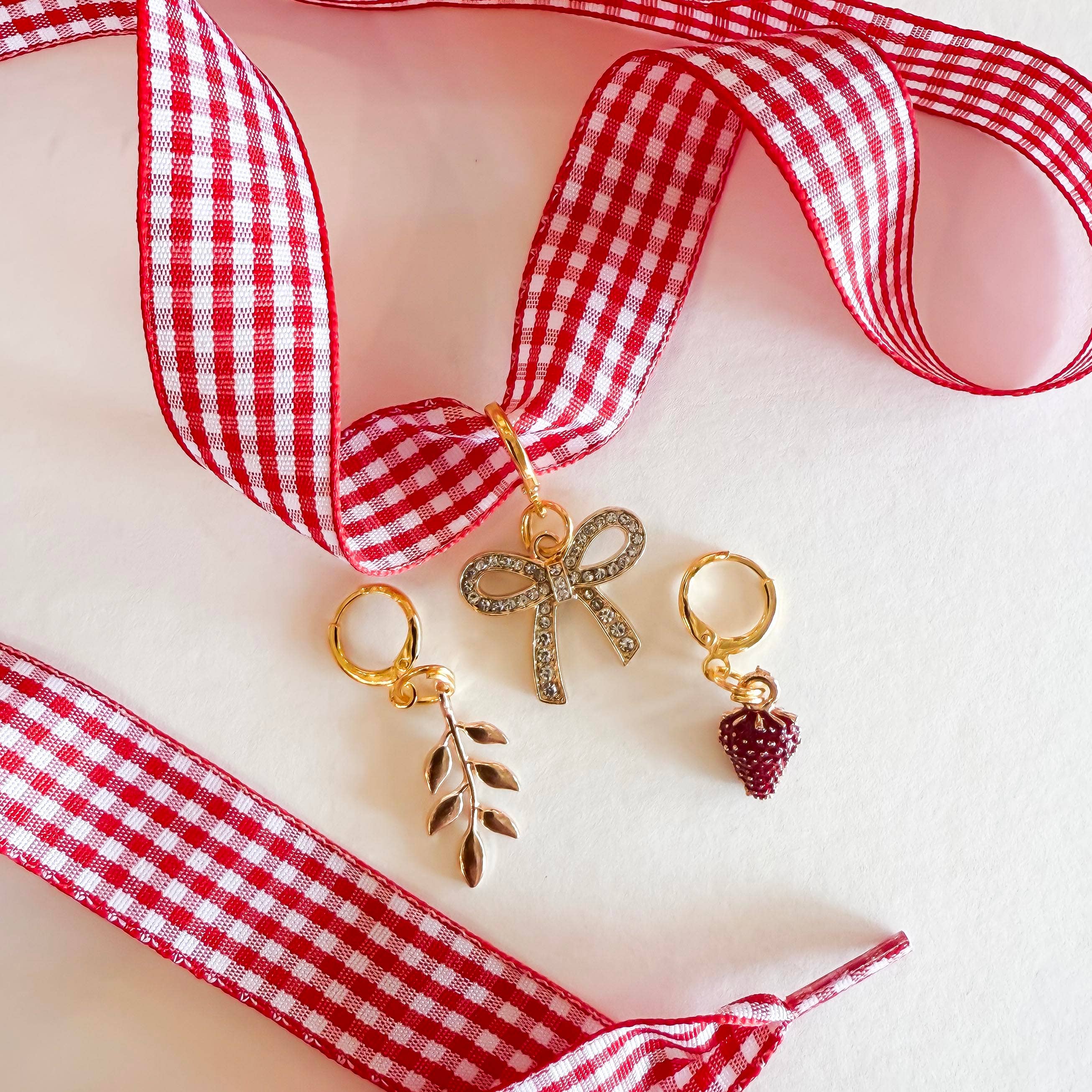 Leo & Lee Studio - Wholesale Shoe Accessories - Gingham Shoe Charms and Lace Sets | Sneaker Charm Sets8