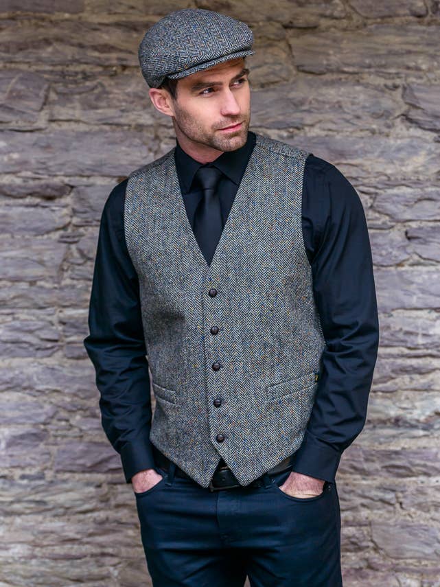 Tweed Väst 01 för wholesale av Mucros Weavers