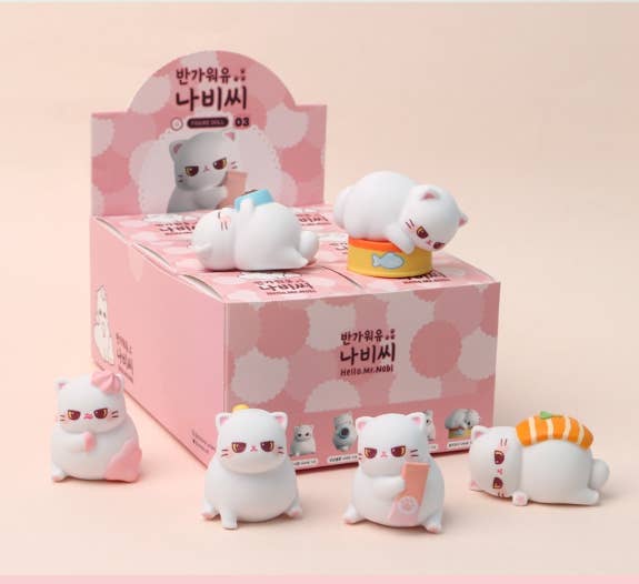 K-Wonderland - Wholesale Decorative Figurine - 
Hello, Mr. Nabi Cat Collectable Random Figure Ver.31